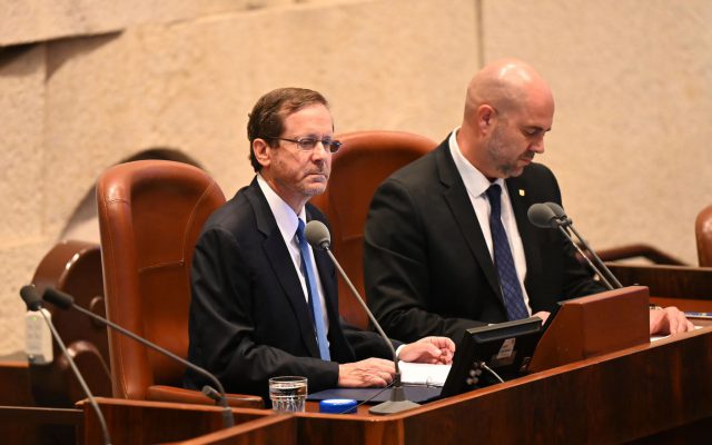 הנשיא הרצוג לצד יו"ר הכנסת אמיר אוחנה