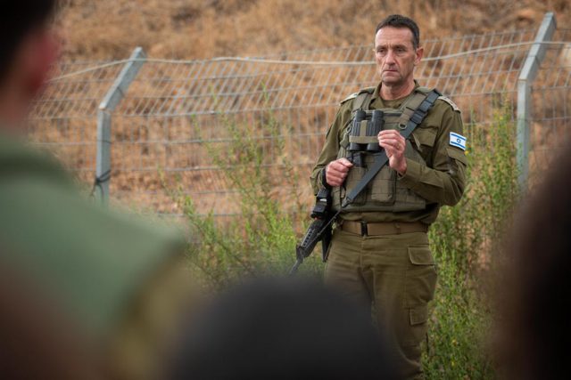 הרמטכ"ל בפיקוד צפון: זו ממש מלחמה על הבית