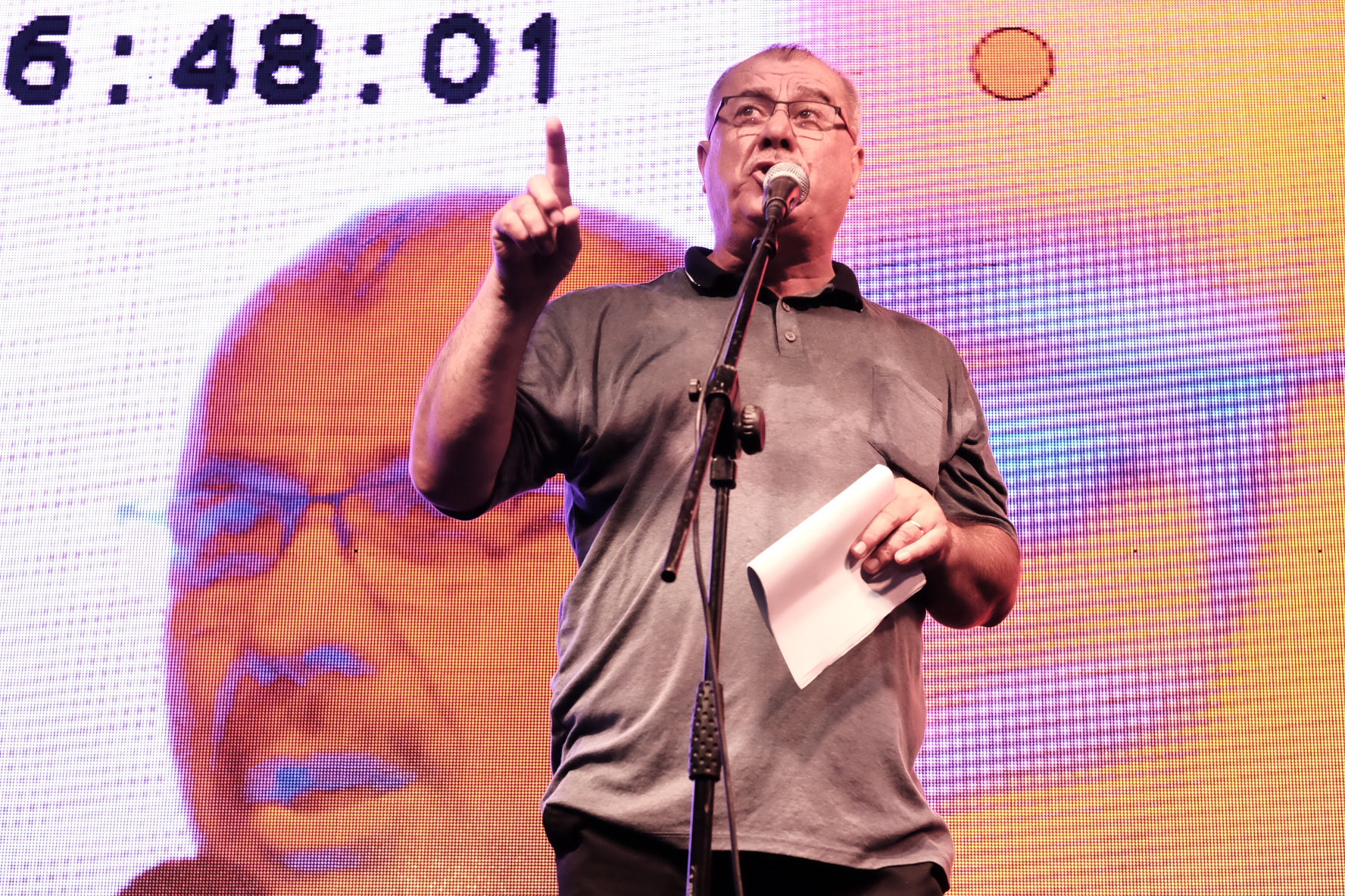 המשטרה עצרה ח"כ לשעבר שארגן הפגנה לא חוקית