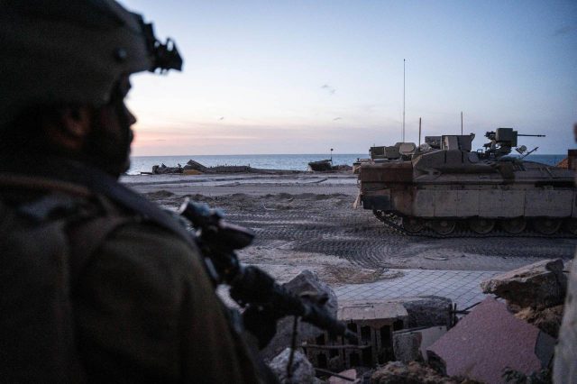גלריית ענק: כוחות צה"ל בעומק העיר עזה