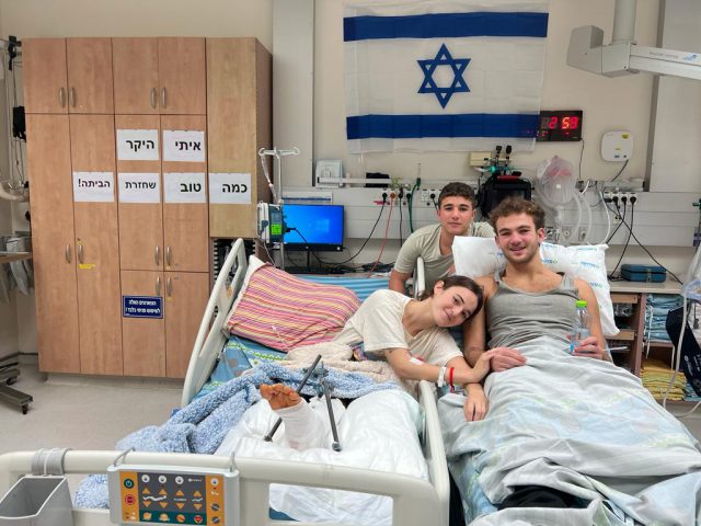 מרגש: האחים רגב נפגשו לאחר השבי בעזה