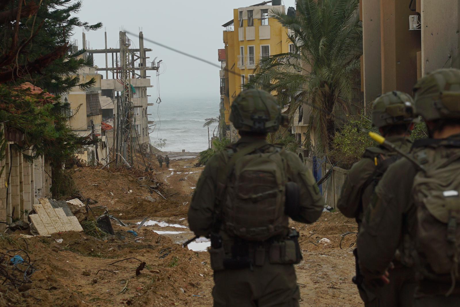 שבת של לחימה: מאות מטרות הותקפו בחאן יונס