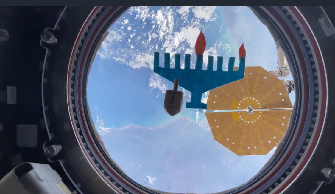האסטרונאוטית היהודייה בברכה מקורית לחנוכה