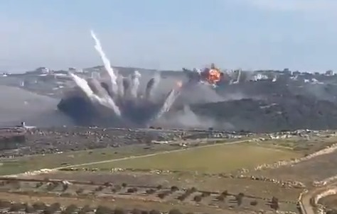 במקביל לשיגורים לצפון: תקיפה נרחבת בלבנון | צפו
