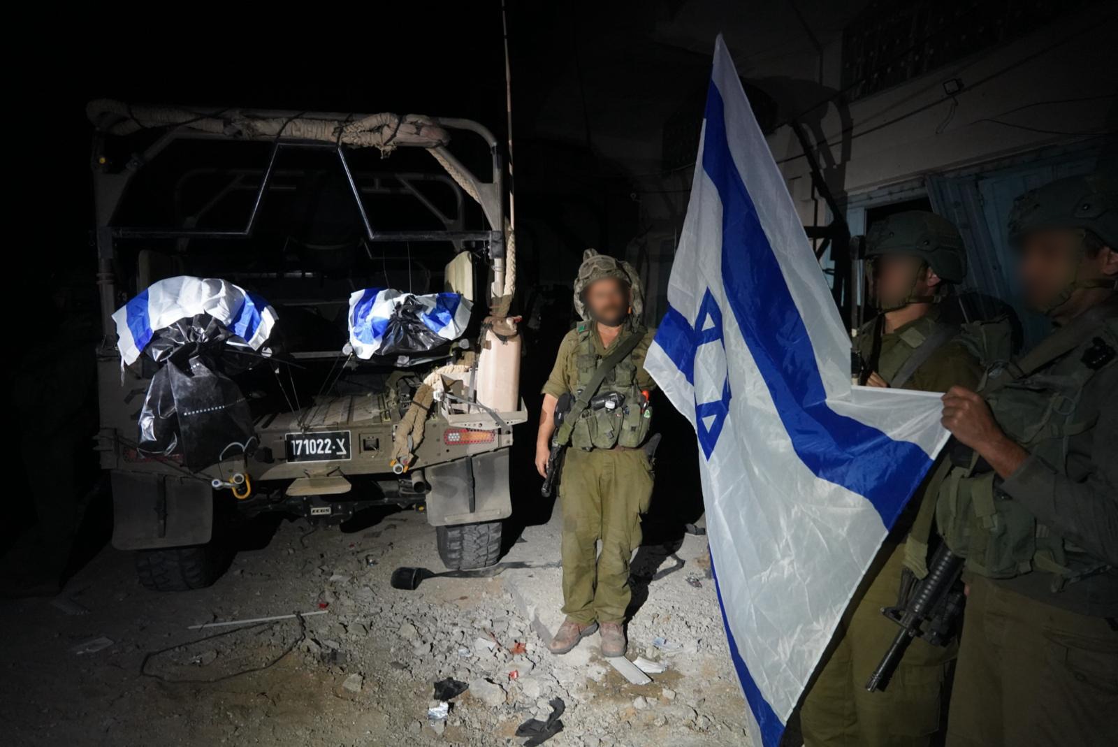 הותר לפרסום: גופותיהם של שני חטופים חולצו מעזה