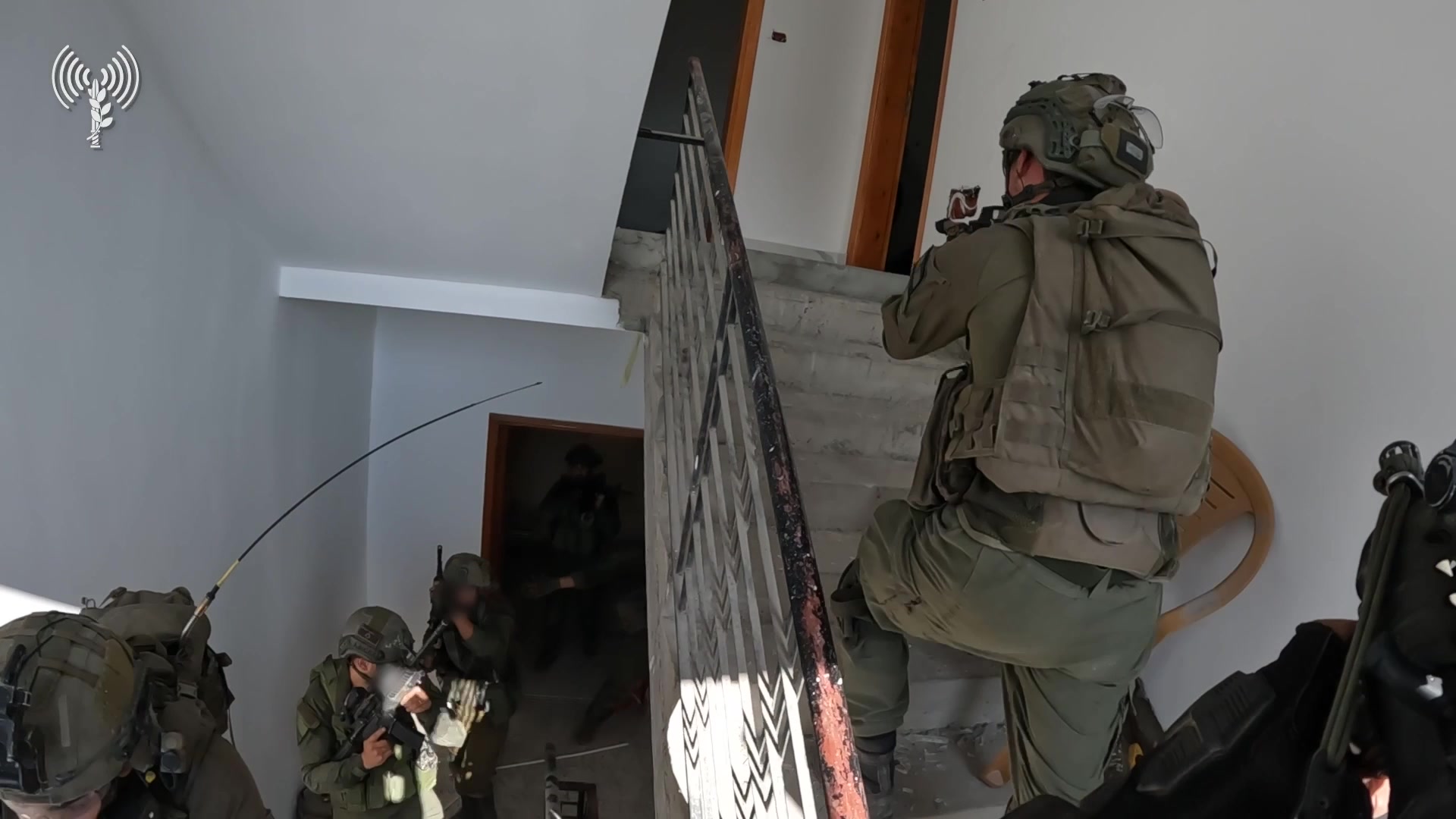צפו: תיעוד ראשון של צק"ח גבעתי נלחם בדרום עזה
