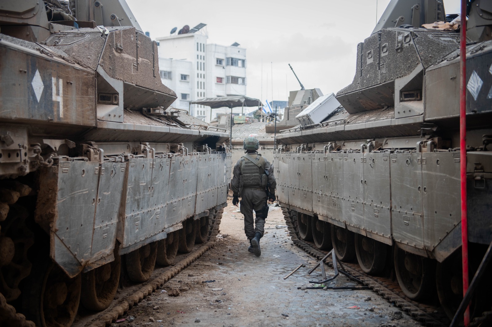 ממשיכים לכתוש: צה"ל תקף 300 מטרות טרור בעזה