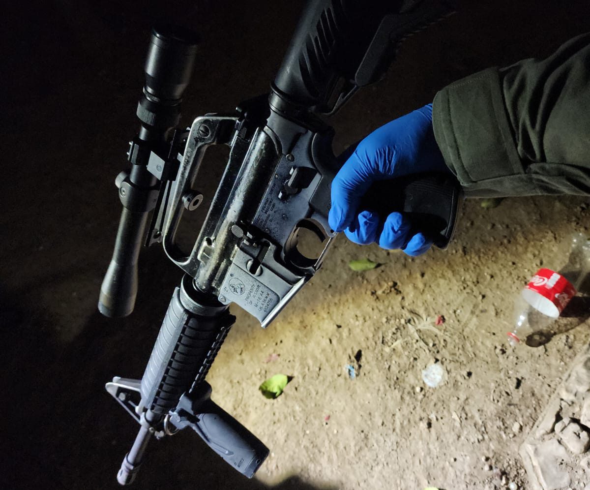 M16 ומחסניות נתפסו במתחם ברהט; 4 נעצרו