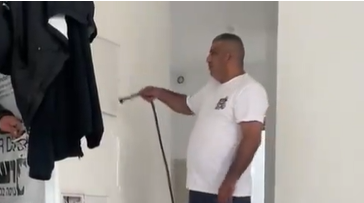 טרור הבנייה: הפועל הערבי ששטף ארון חשמל נעצר
