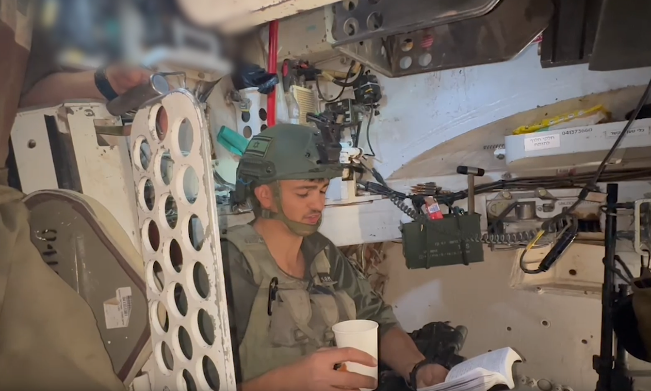 רגע של הפוגה: קבלת שבת בלב עזה | צפו