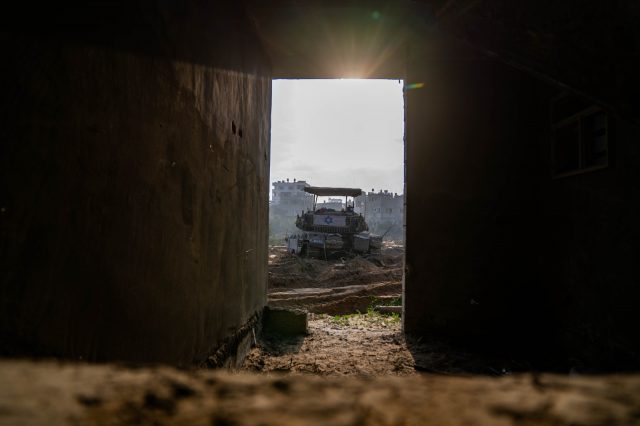 במהלך הלילה: 14 מחבלים חוסלו בעזה | תיעוד