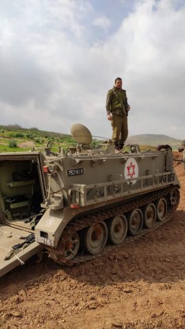 שירה רזיאל לסרוגים: "סיפור הגבורה של ידידיה נתן כוח"