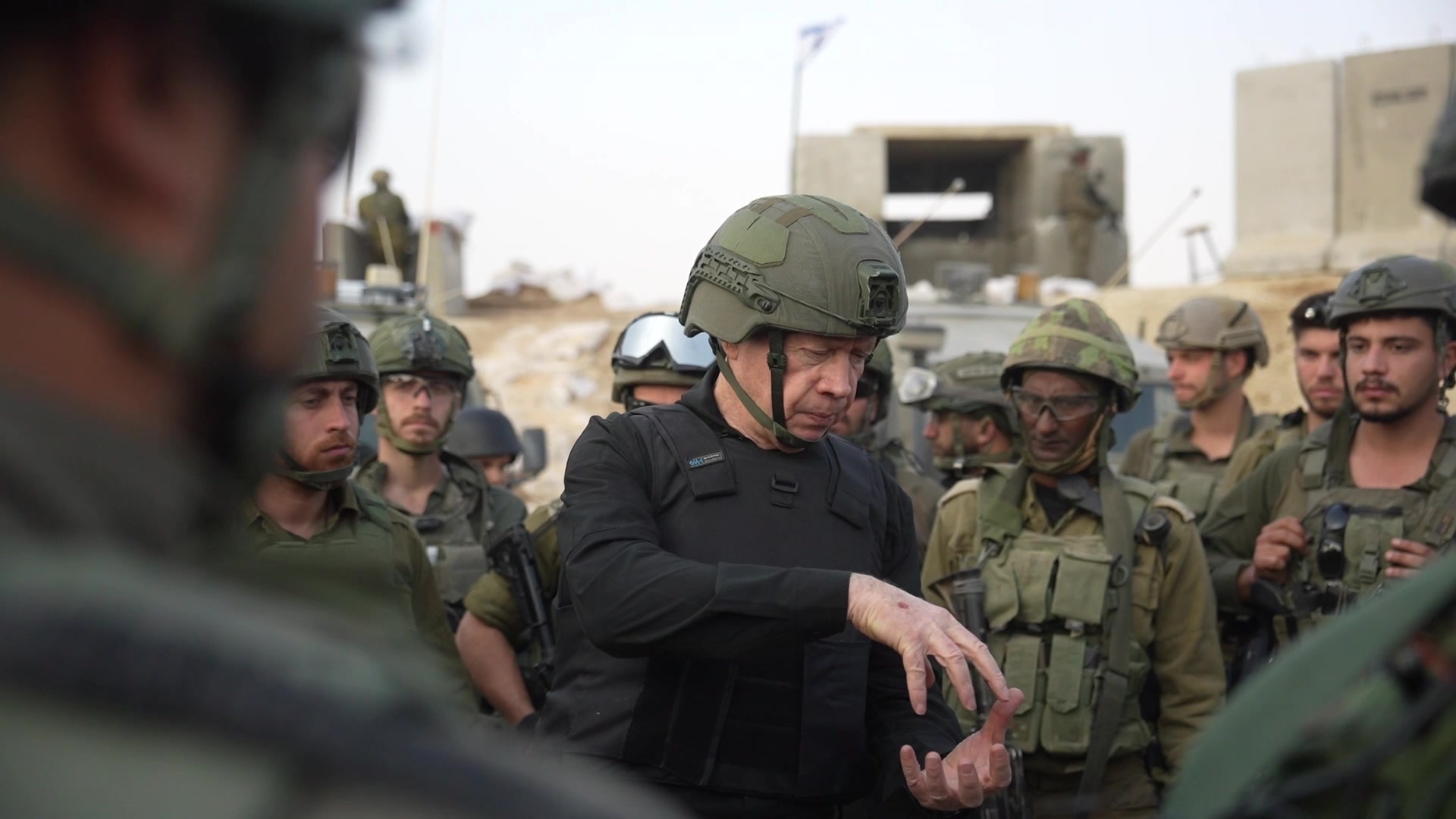 דברי שר הביטחון � צילום אלעד מלכה