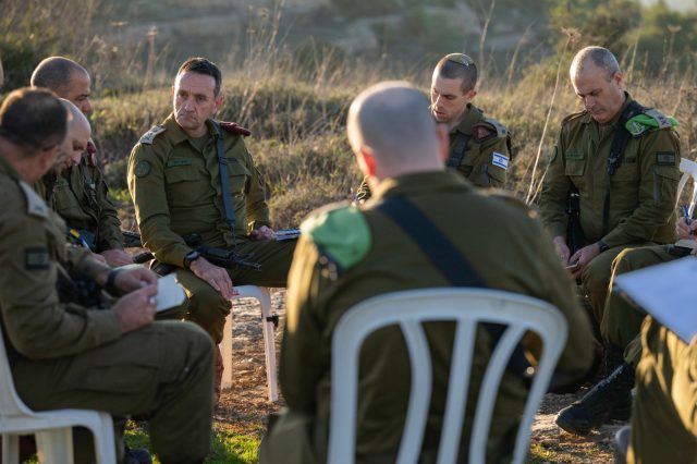 הרמטכ"ל באוגדת יו"ש (דובר צה"ל)