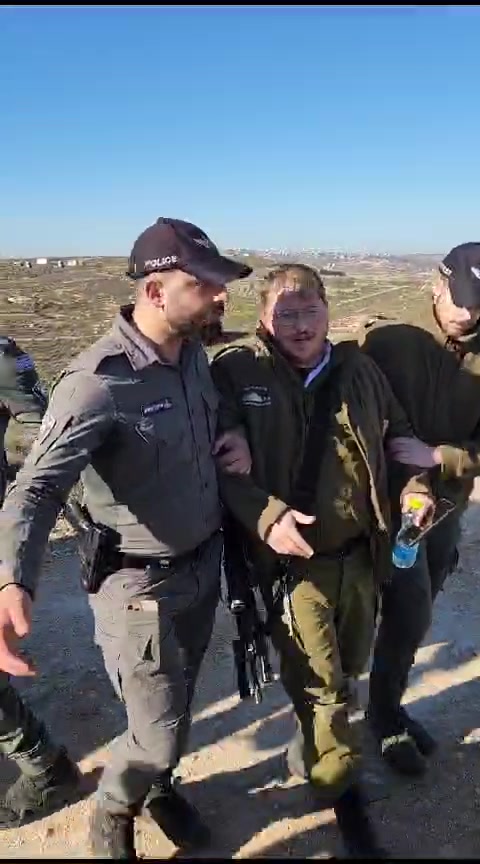 לוחם הריסת בית