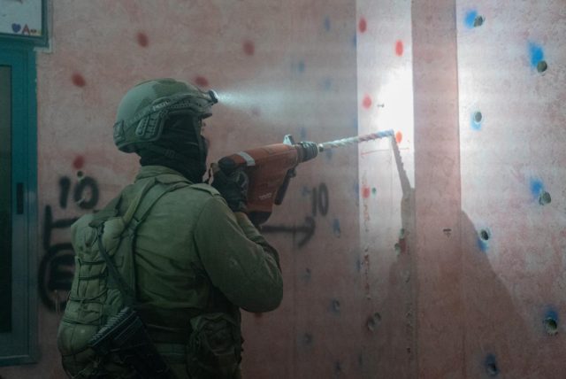 הריסת בתי מחבלים מהפיגוע בכביש המנהרות (דובר צה"ל)