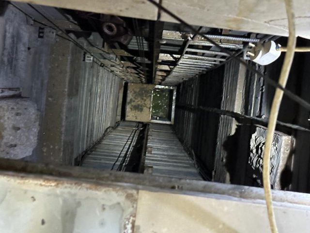 צפו: לוחמי צה"ל איתרו מנהרה עצומה ומאגרי נשק