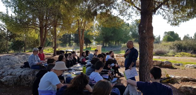 הכשרת נאמני יער צעירים ביער קהילתי שוהם.