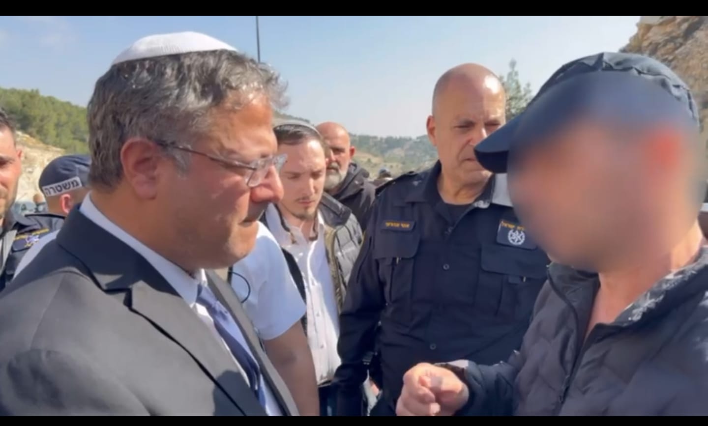 בן גביר עם מחסל המחבלים: "זה מציל חיים"