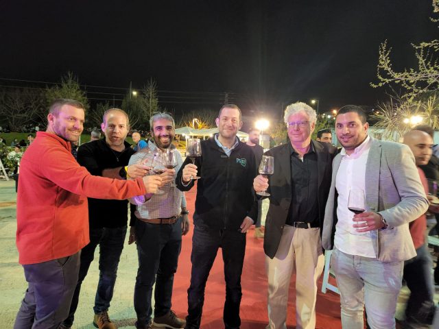 המועמד הסרוג באריאל: צריך לדאוג לכולם