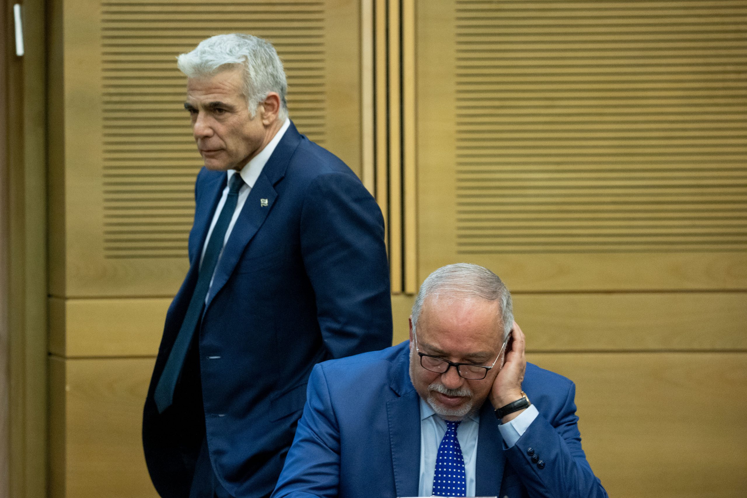 מתקפה מבית על ליברמן ולפיד: "הלכו רחוק מדי"