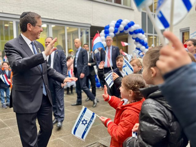 הרצוג: "הרשע מטהרן שולח את ידו לכל רחבי העולם"