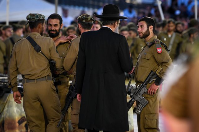 מתוך השבעה של חיילי נצח יהודה השנה (למצולמים אין קשר לנאמר בכתבה)