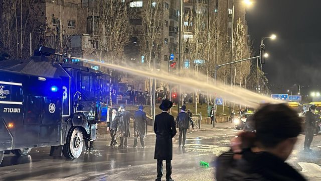הפגנת הפלג הירושלמי: המפגינים התעמתו עם המשטרה