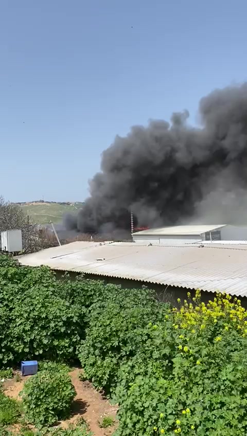 אש בצפון: יקב נפגע מטיל נ"ט, נזק כבד נגרם למבנה