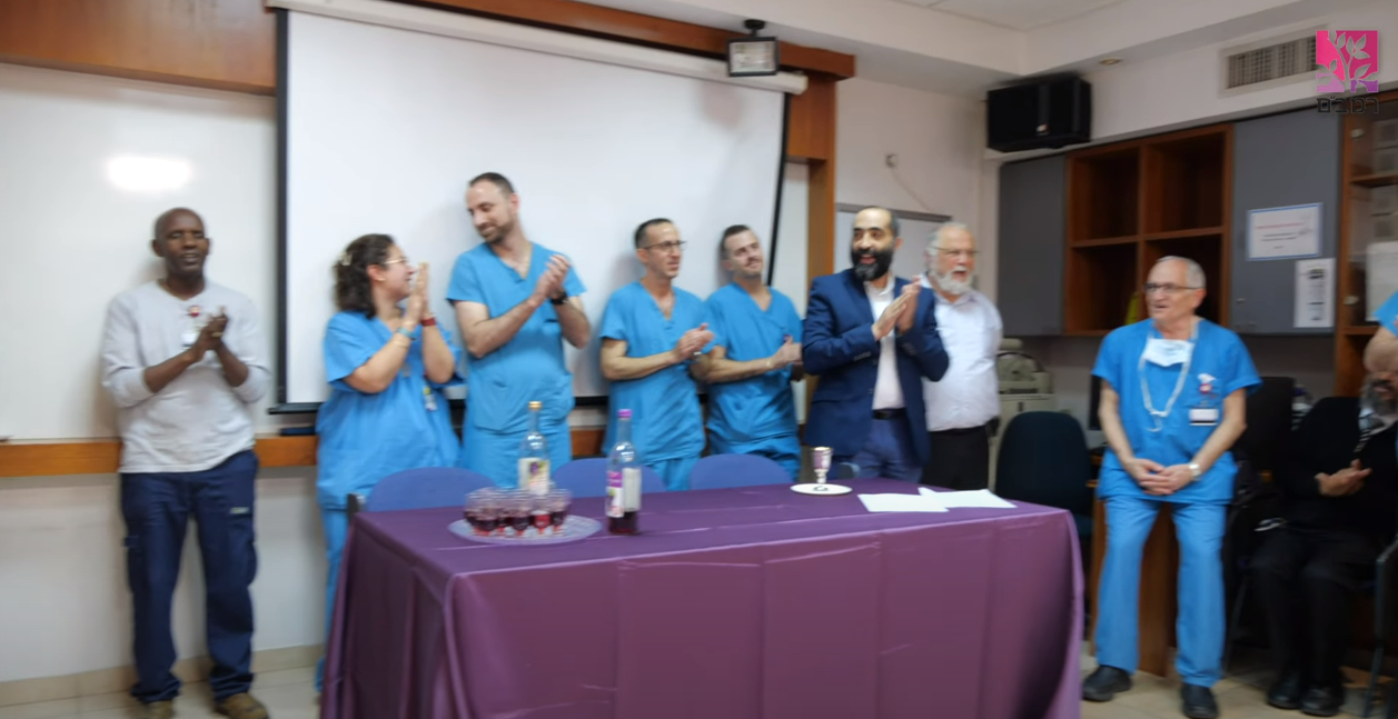 השתחרר הפקק: 6 מתגיירים עברו ברית מילה | תיעוד