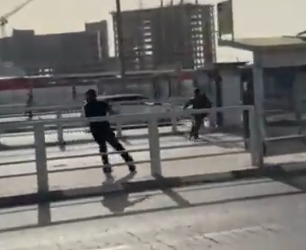 שולף סכין, דוקר ומחוסל: תיעוד הפיגוע בבאר שבע