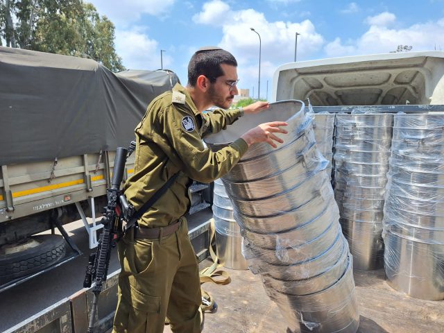מכשירים את המטבחים בצה"ל