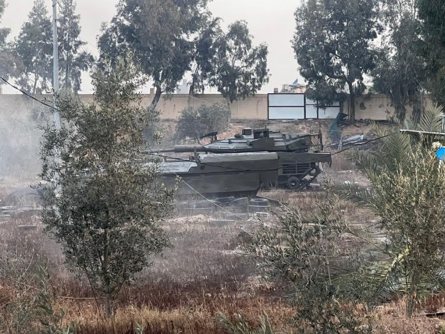 דגם דמוי טנק