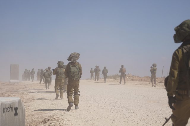 הקרבות בעזה: מעל 200 מחבלים חוסלו בג'באליה