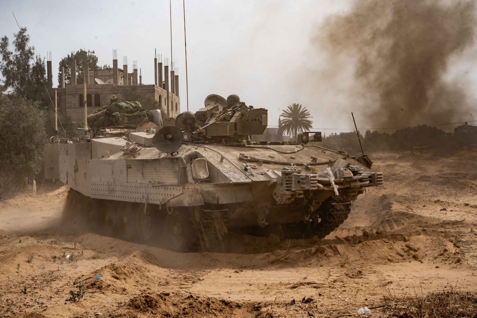 ברקע הדיונים על העסקה: אוגדה 162 נלחמת ברפיח | צפו
