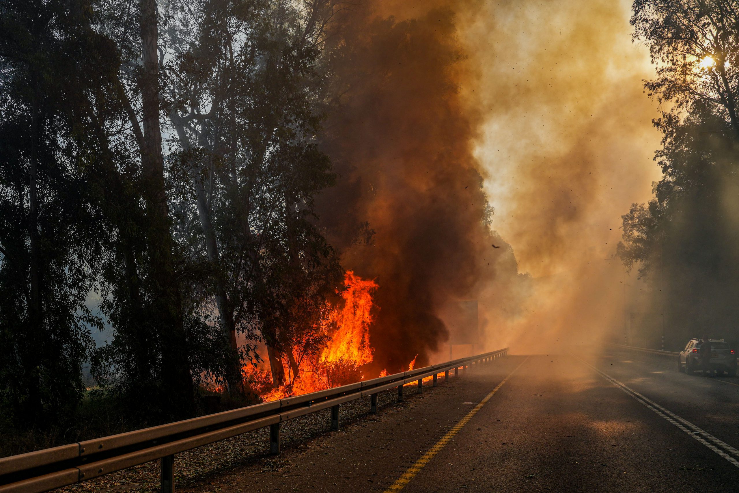 יחידת החילוץ המיוחדת הוקפצה לסייע בשריפה בבית שמש