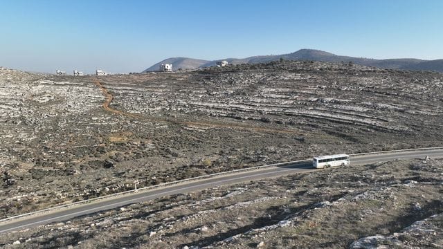 דרישה: "להרוס מבנים בלתי חוקיים סמוך למקום הפיגוע"