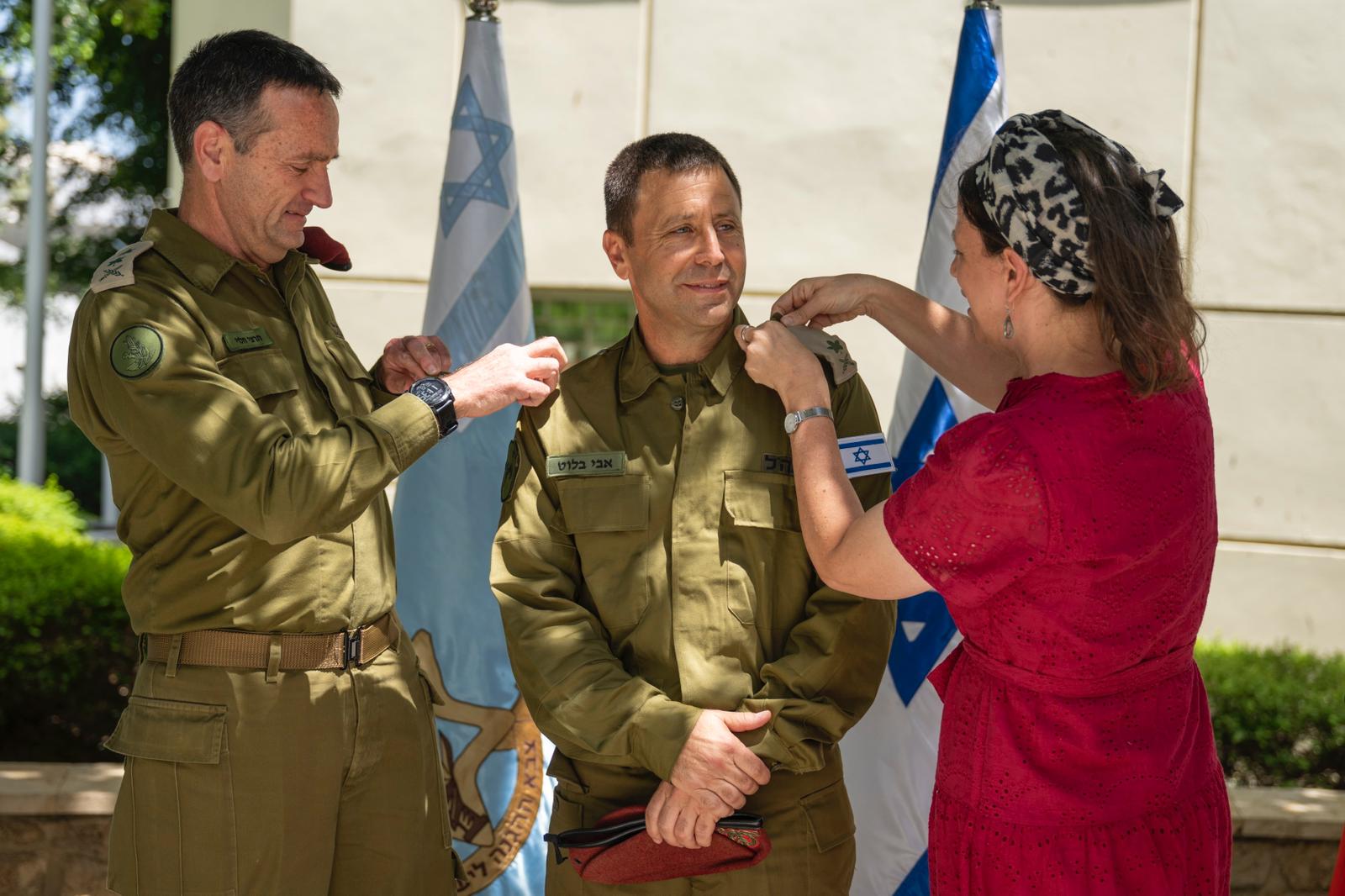 הסרוג השלישי במטכ"ל: דרגת אלוף לאבי בלוט