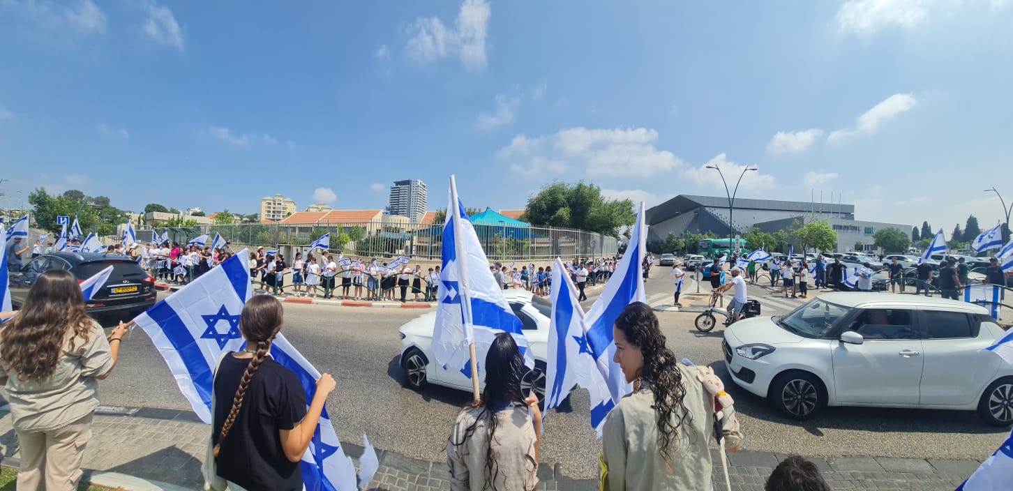 המונים מלווים את אלון סקאג'יו ז"ל בדרכו האחרונה