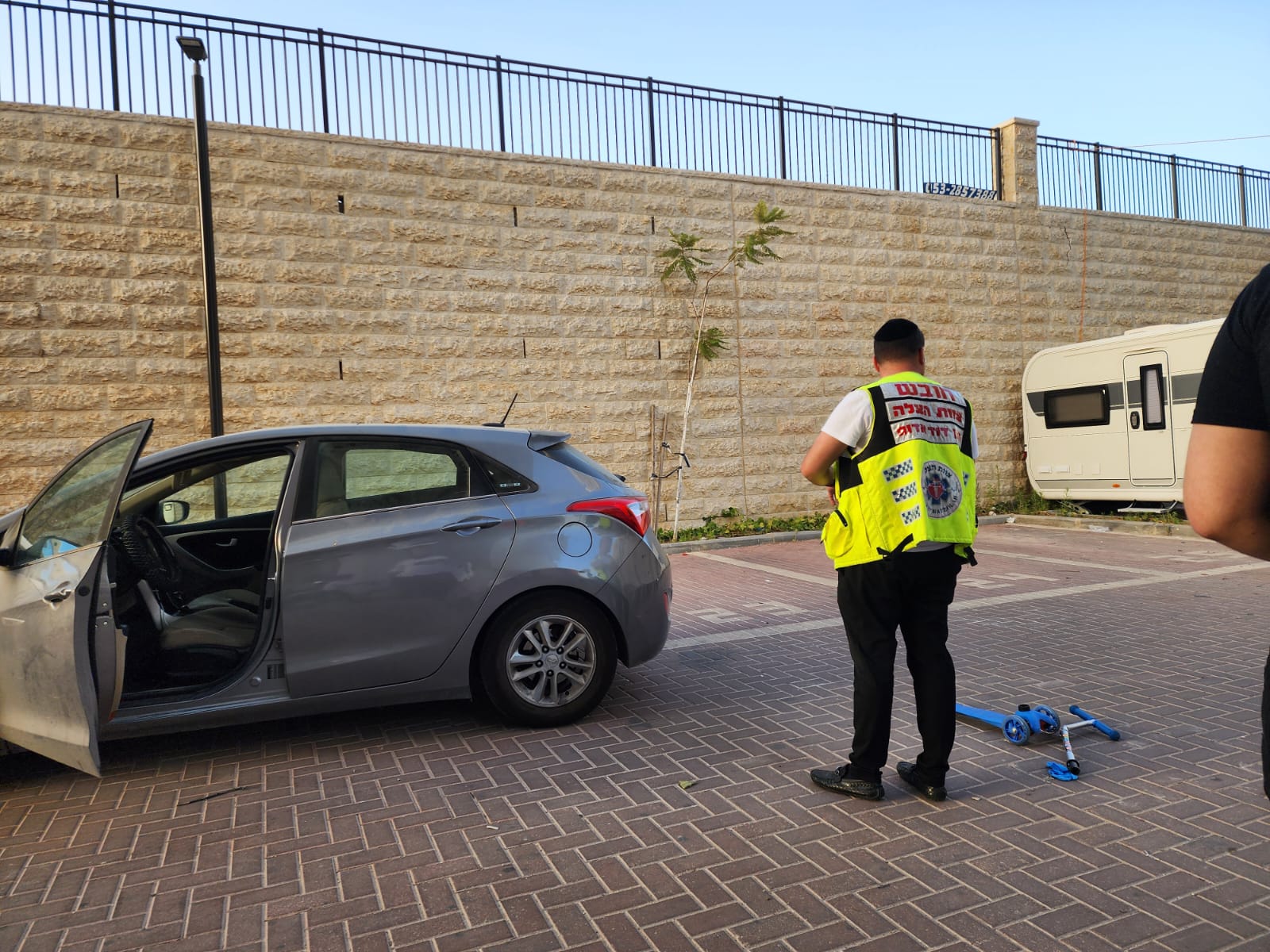 בן שנתיים וחצי במצב אנוש לאחר שרכב על קורקינט