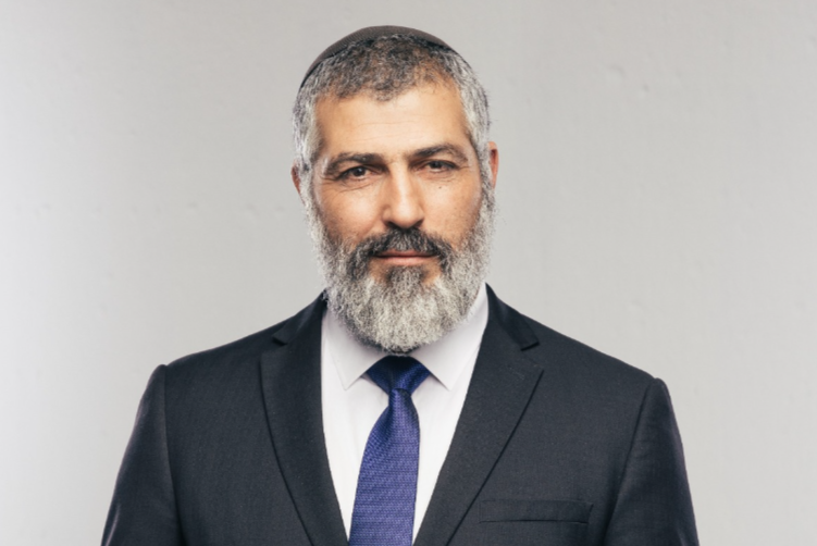 אחרי שהטריף את הרשת: צבי יחזקאלי שם סוף לתעלומה