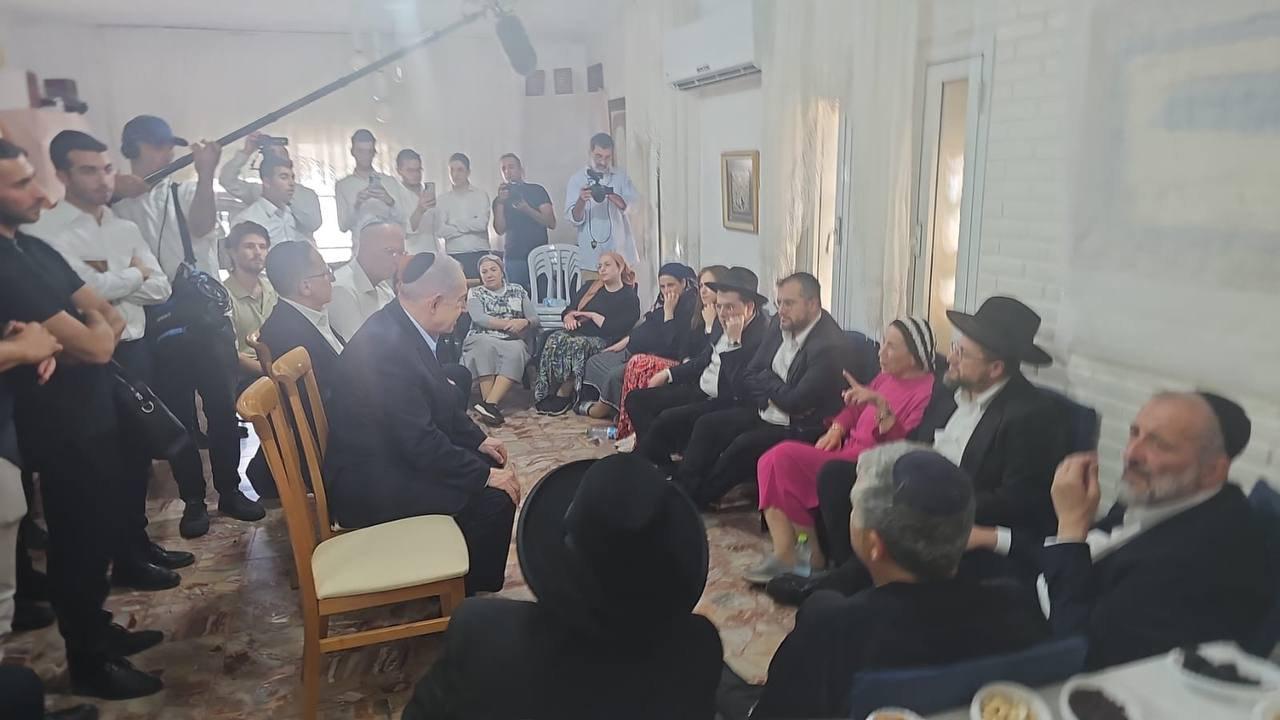 בן גביר ונתניהו בניחום אבלים אצל אריה דרעי