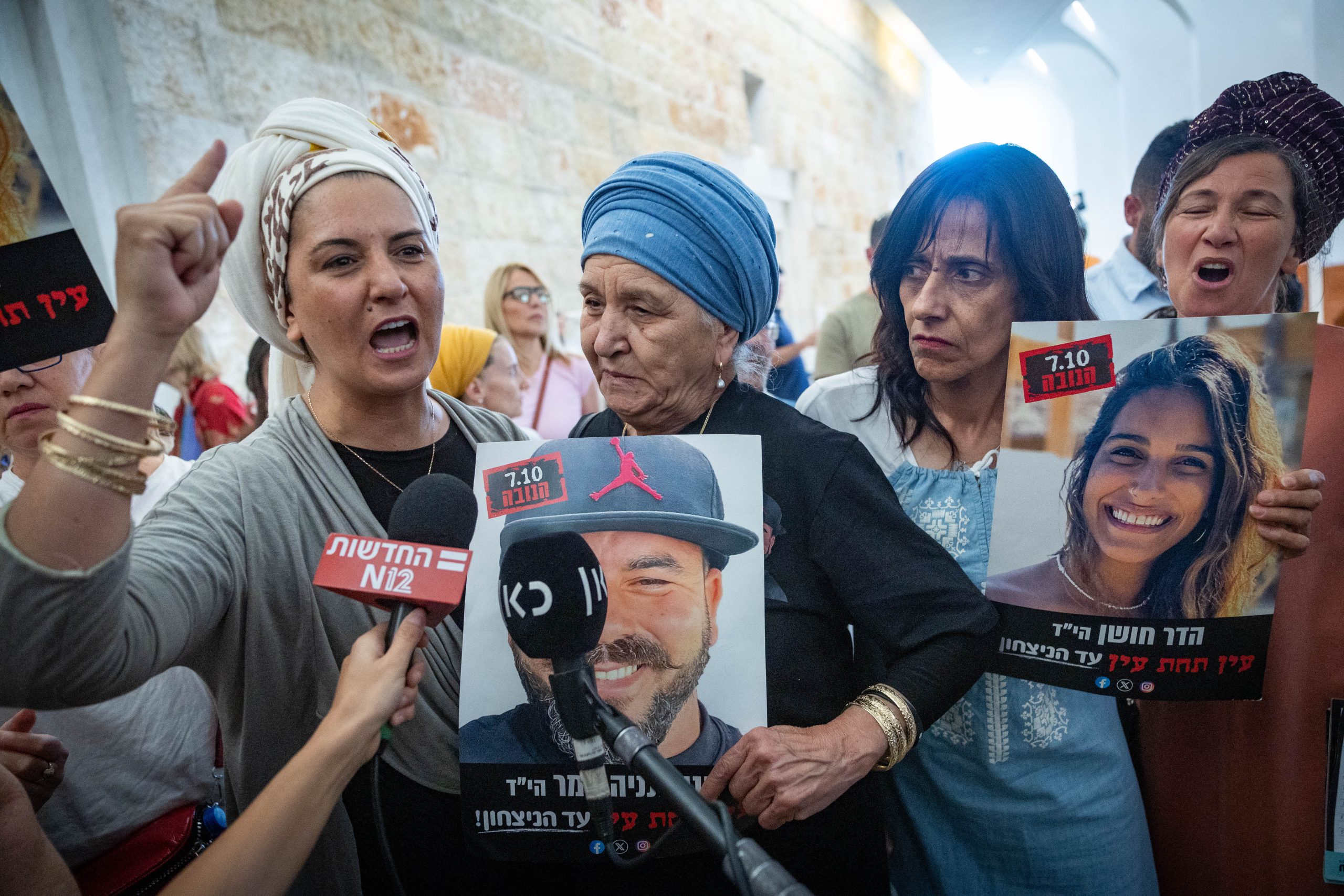 בתקשורת השמאל הוכיחו היום שוב שאצלם הכול עניין של פוזיציה, שיש משפחות שכולות בהם מותר לפגוע, מהם אפשר להתעלם, ואיתם לא נורא אם יתנהלו בחוסר רגישות משווע.