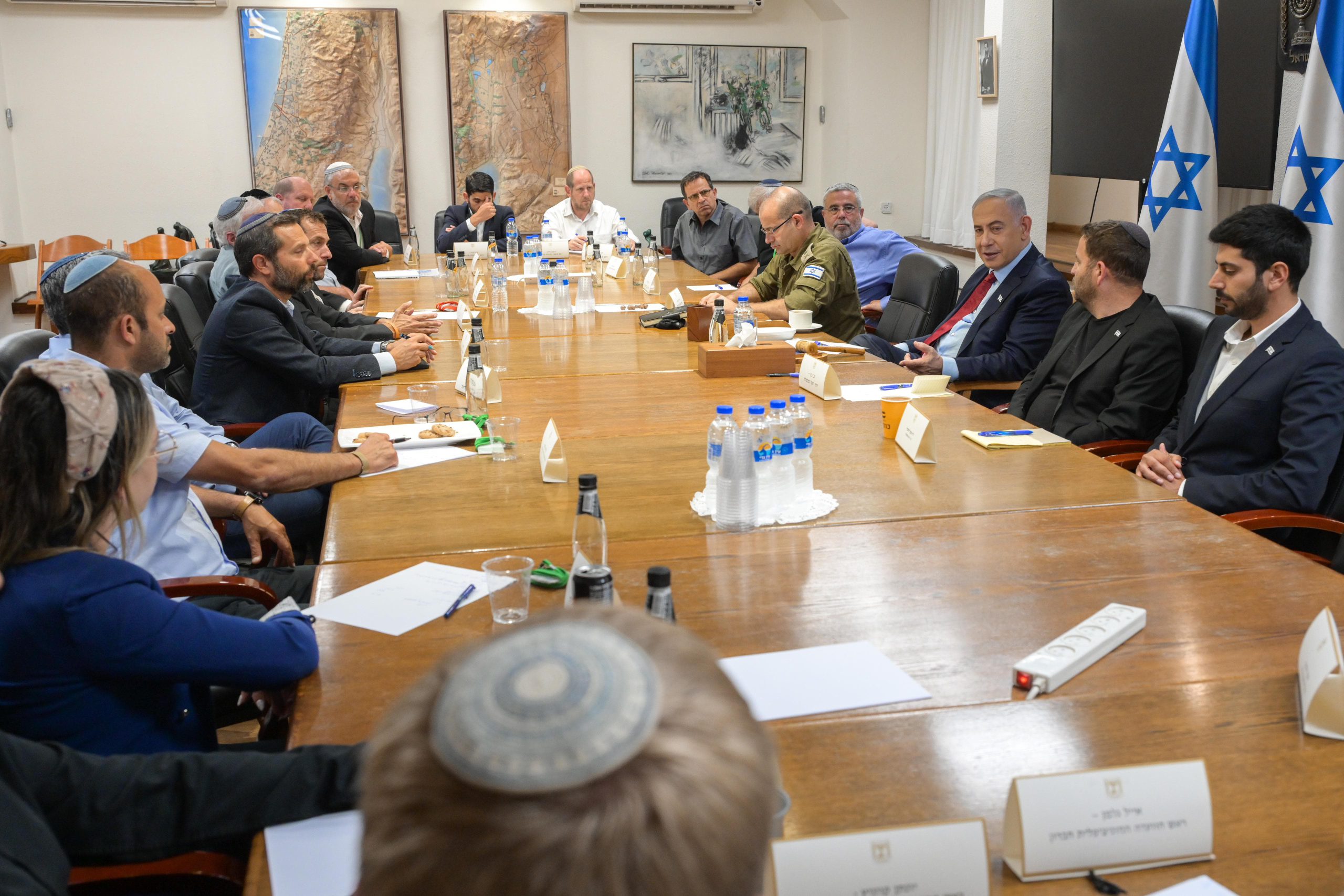 ראשי מועצות ביש"ע לנתניהו: יטילו סנקציות גם עליך