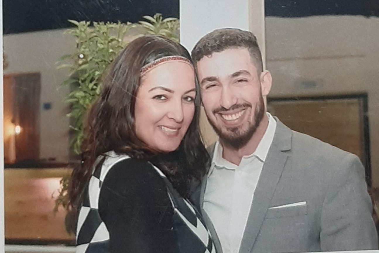 אם החטוף בהסברה ברחבי העולם: "אין רע יורד מלמעלה"