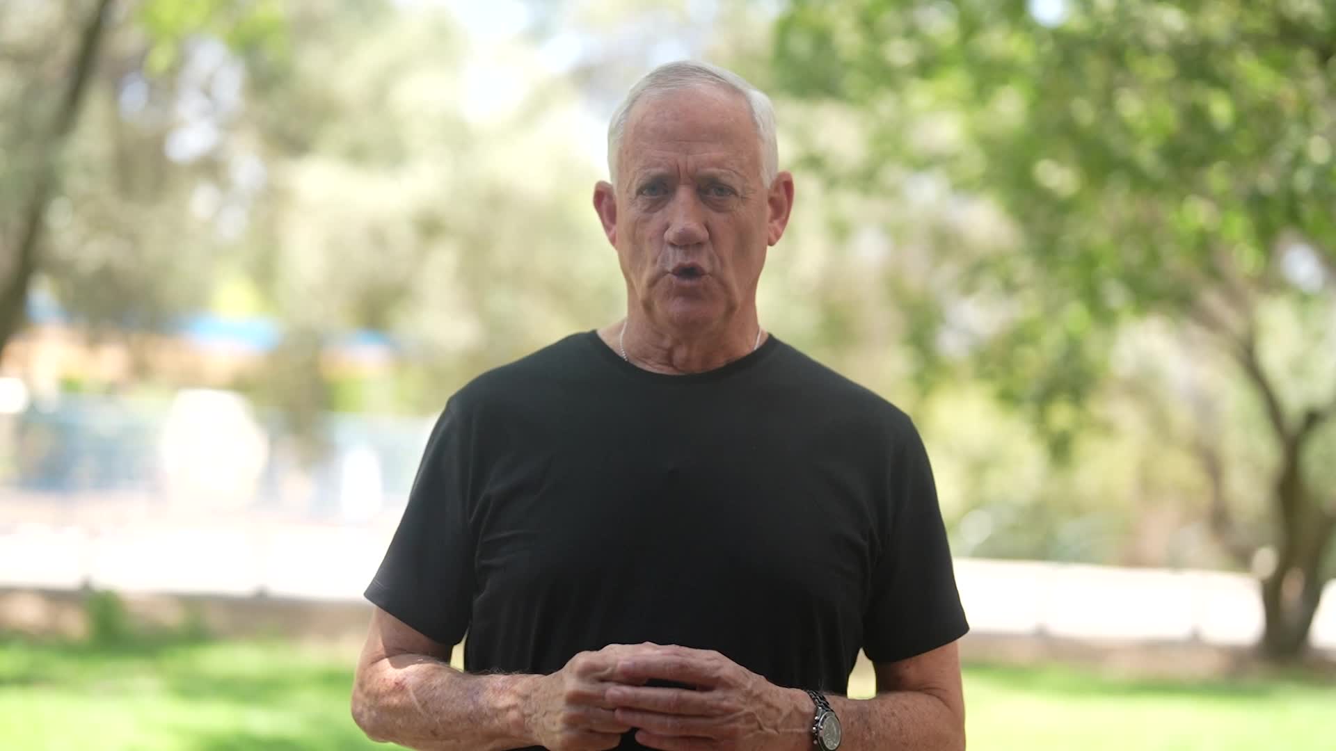 גנץ בפנייה לנתניהו: "פעם אחת תהיה אמיץ"