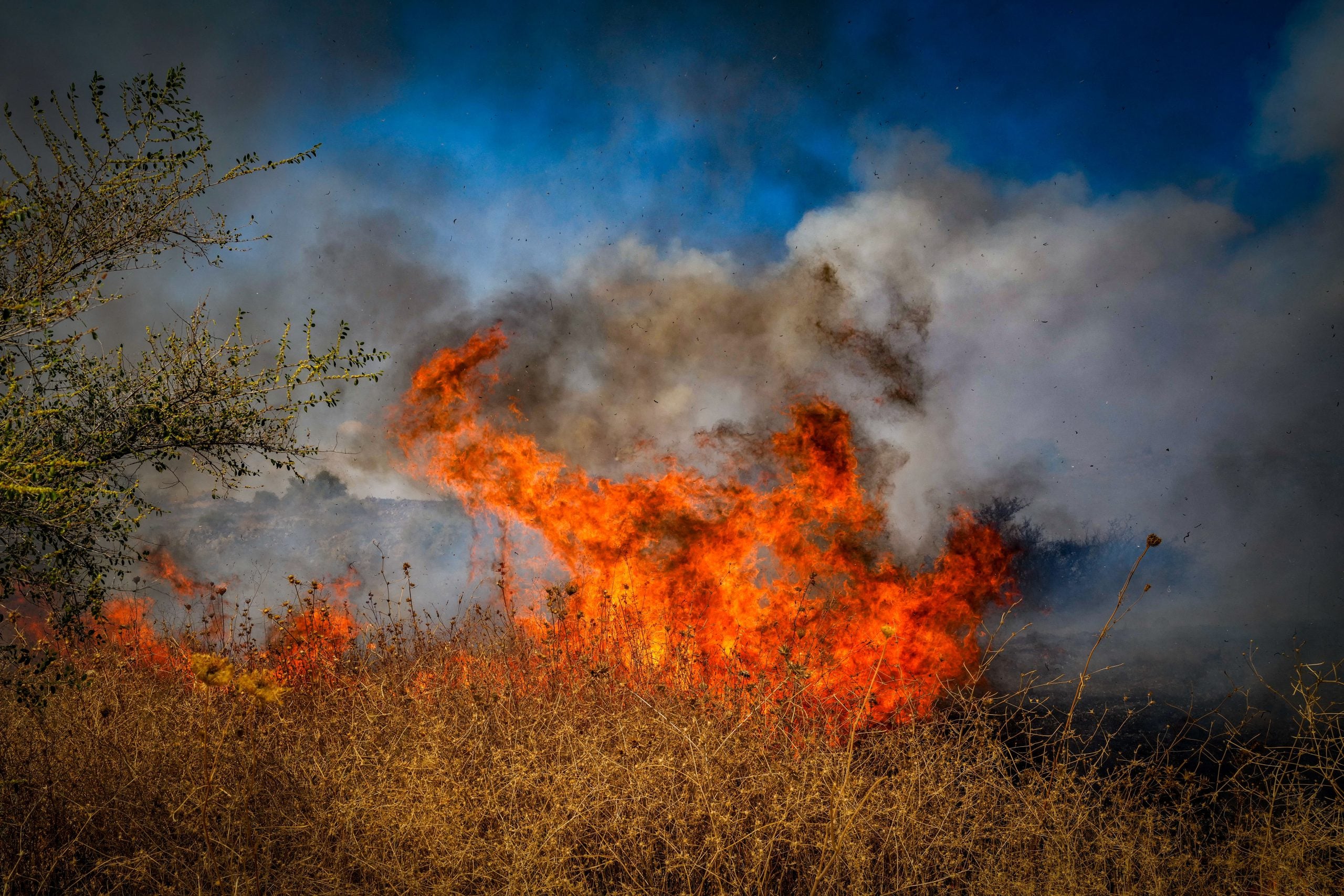 חיזבאללה מנסה לאותת עסקים כרגיל: "נמשיך בפעולות היומיות"