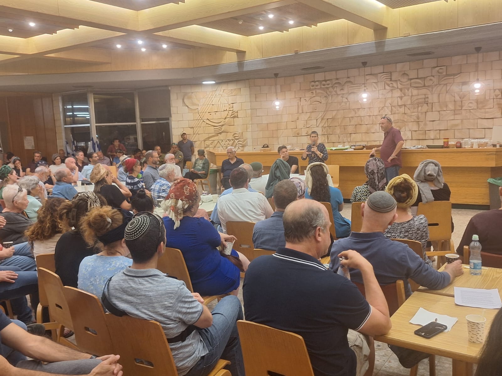 גשר של תקווה: המיזם שמחבר בין סרוגים מירושלים לתושבי העוטף