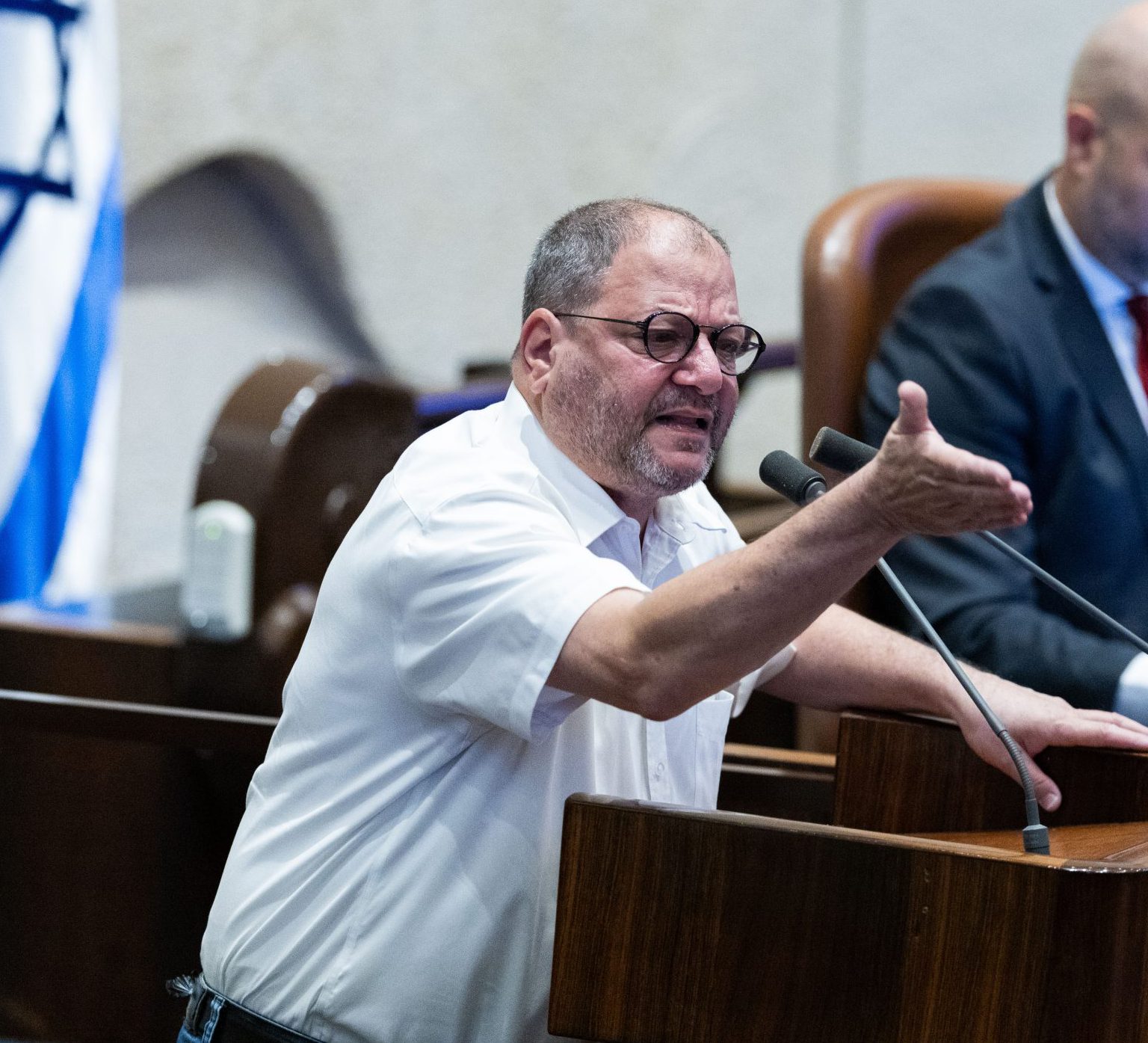 ח"כ עופר כסיף מגיב להרחקתו מהכנסת