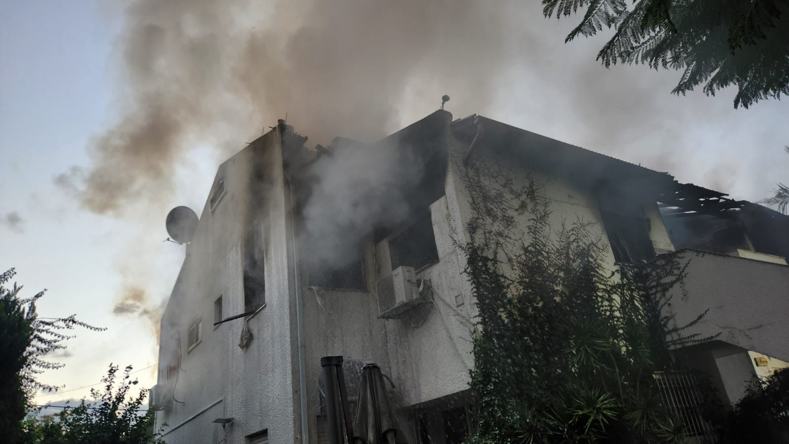 אסון בהרצליה: אדם נהרג כתוצאה משריפה בבית פרטי